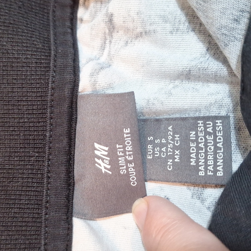 H&M Slim Fit Black Gray Floral Hawaiian Polo Used Condition Small Shirt - Picture 2 of 6